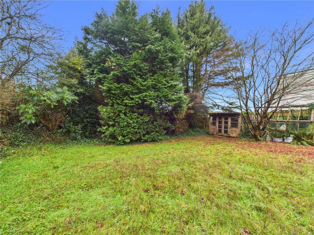 Broad Close, Crediton, Devon, EX17 photo 3