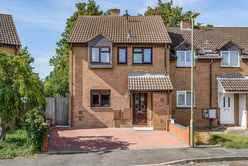 Main image of property: Osborne Close, Kidlington, OX5