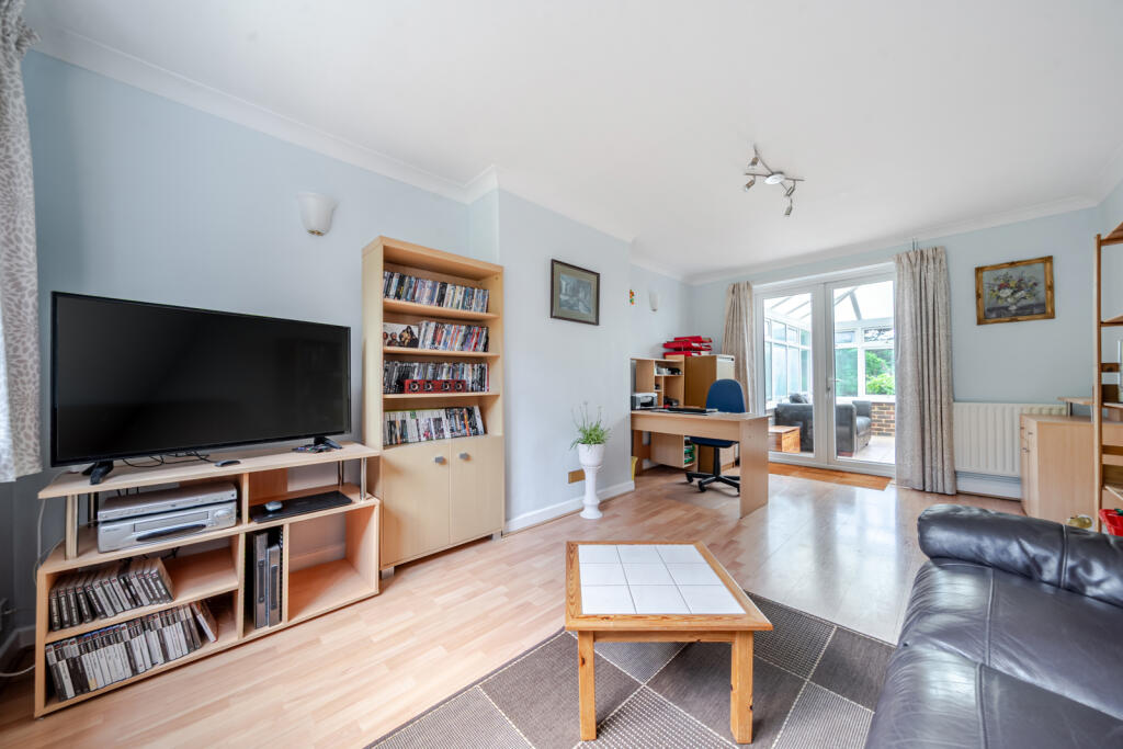 House in Waverley, Cranleigh - View 3