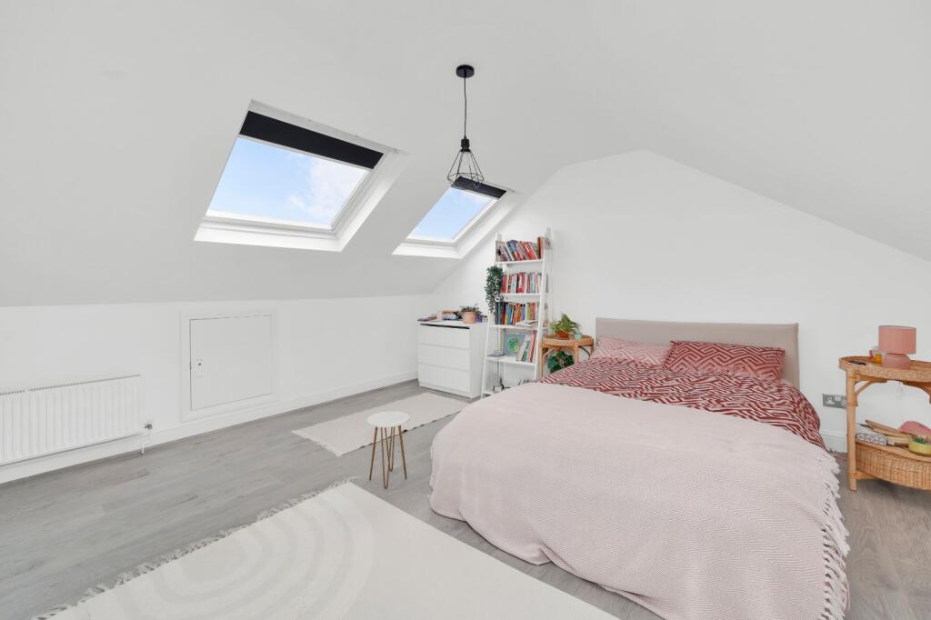 Apartment in London, Brondesbury Park, Brondesbury - View 4