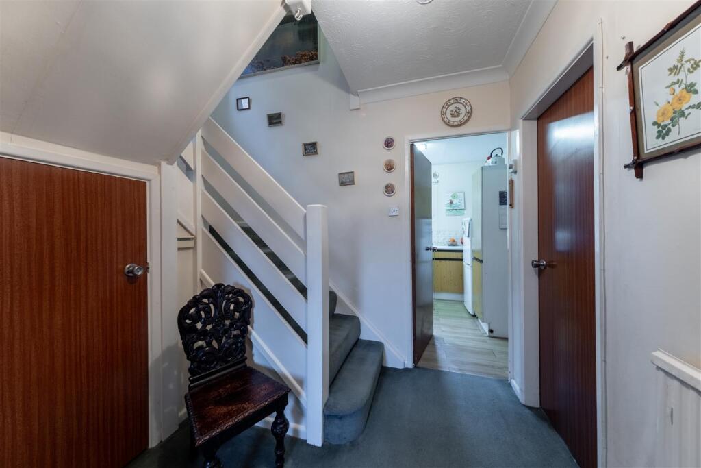 Woodlands Way, Tarporley photo 3