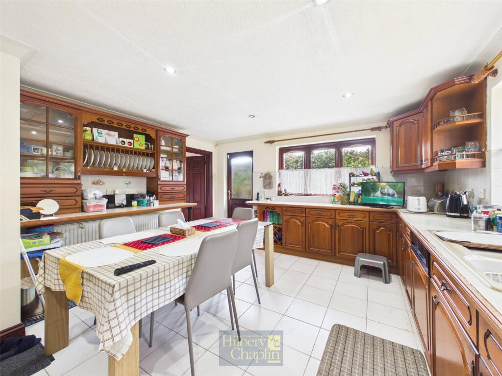 Hollymead, Corringham, Stanford-le-Hope, Essex, SS17 photo 4