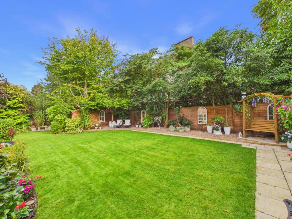 House in Sheffield, South Yorkshire - View 2