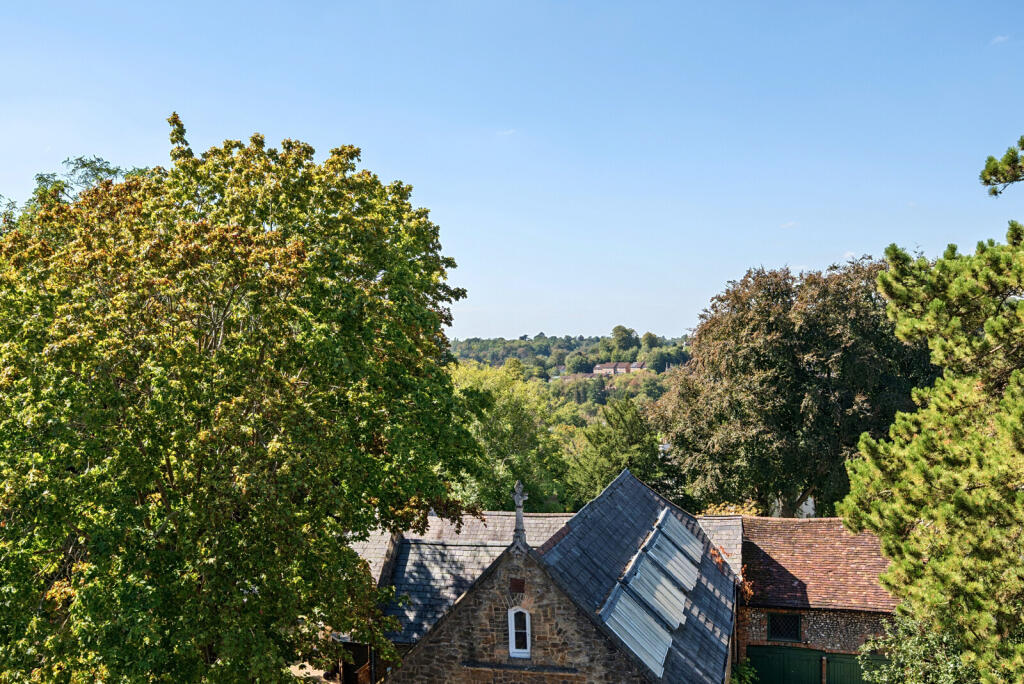 Apartment in Guildford, Charlotteville - View 3