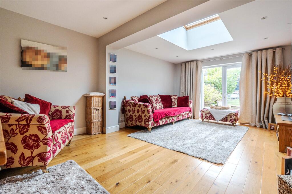 Beecroft Way, Dunstable, Beds, LU6 photo 3