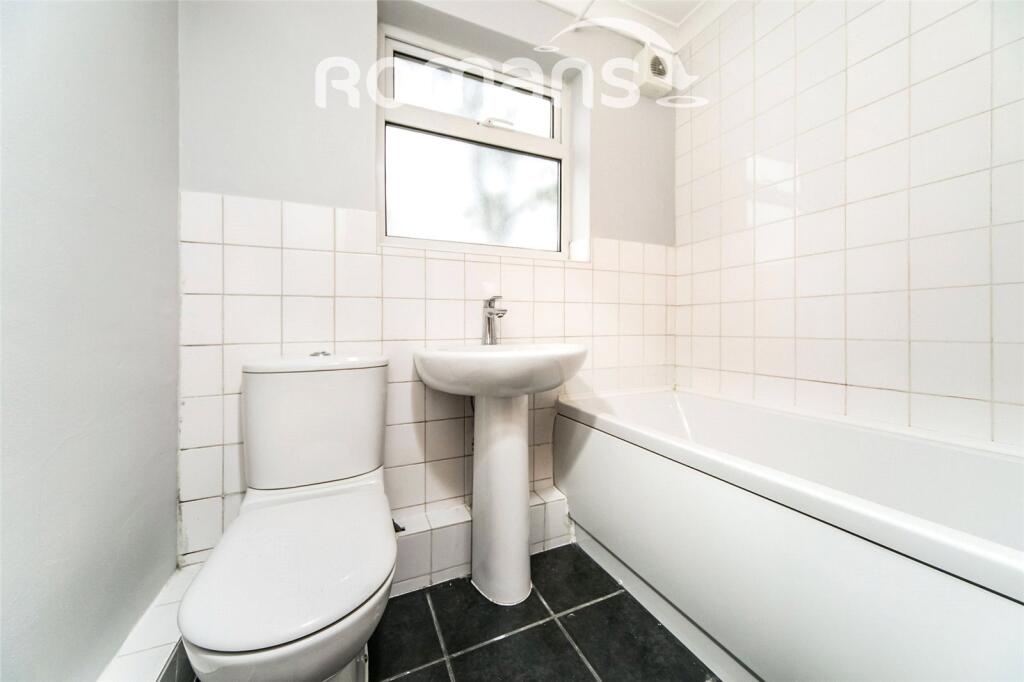 House in Reading, Caversham - More