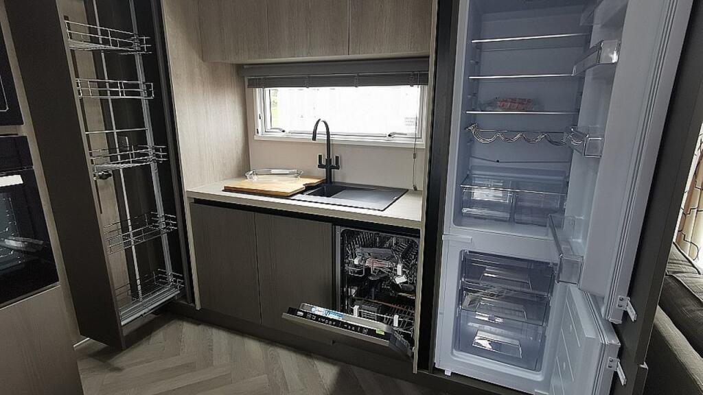 House in Beetham, Hale - View 4