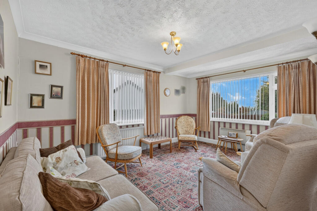 Watlington Road, South Benfleet photo 4