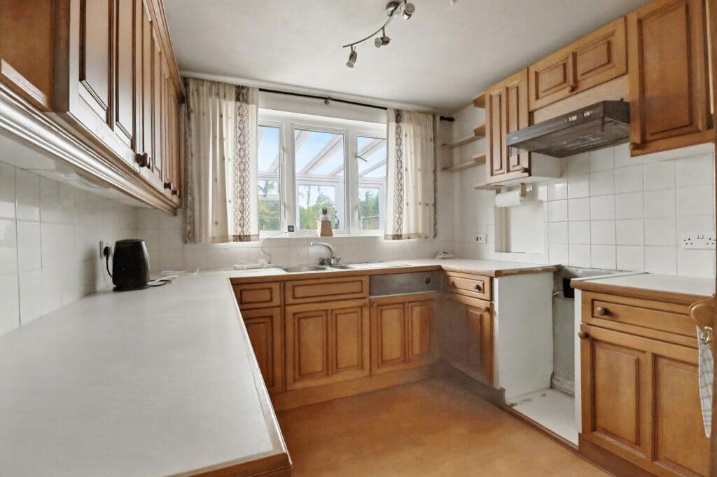 House in Southampton - More
