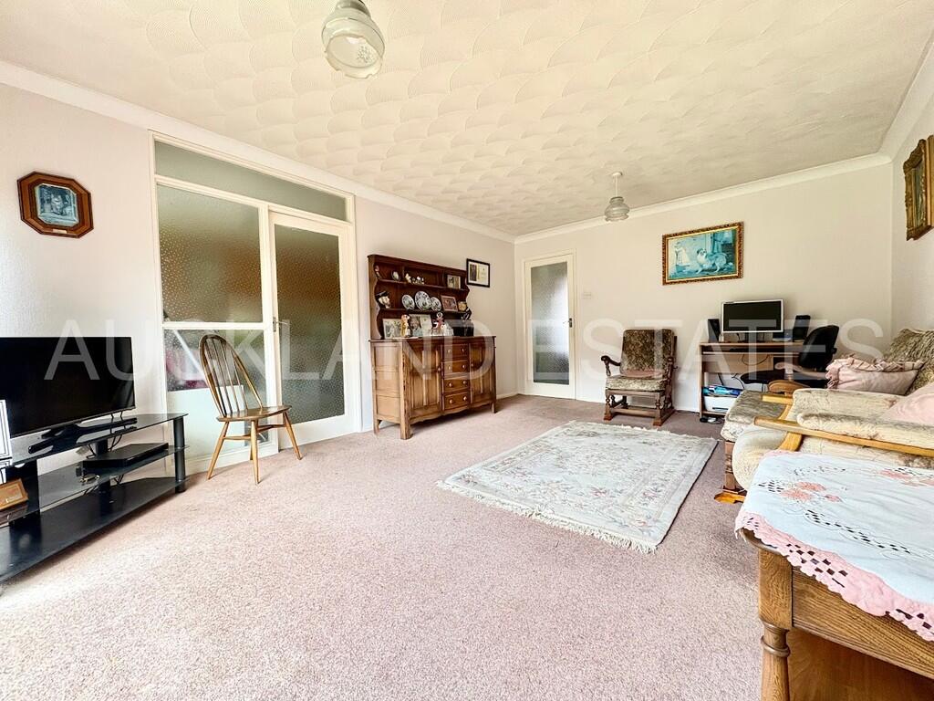 Additional image 7 of Knolles Crescent, Welham Green