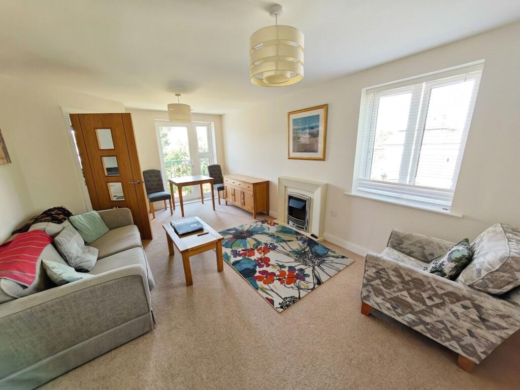 Seymour Road, Trowbridge, BA14 photo 2