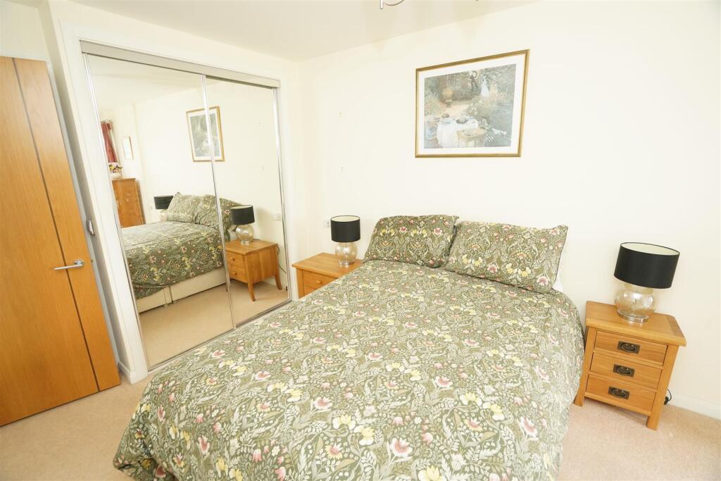 Apartment in Bolton - View 5