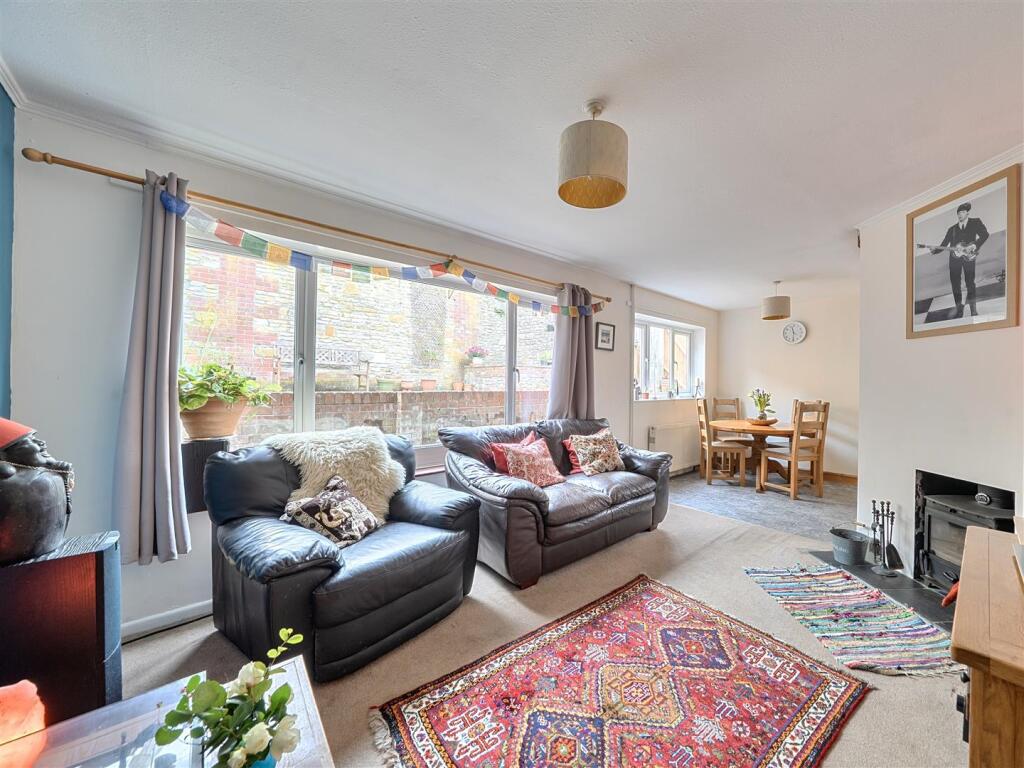 House in Yeovil, Somerset - View 2
