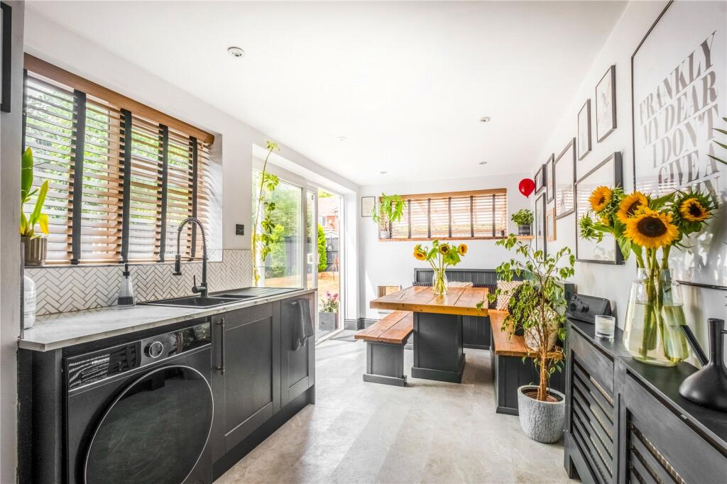 House in Worthing, West Sussex - More