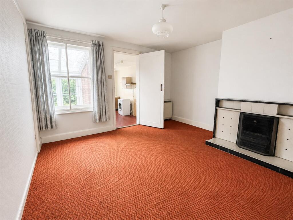 House in Wealden, Heathfield and Waldron - View 4