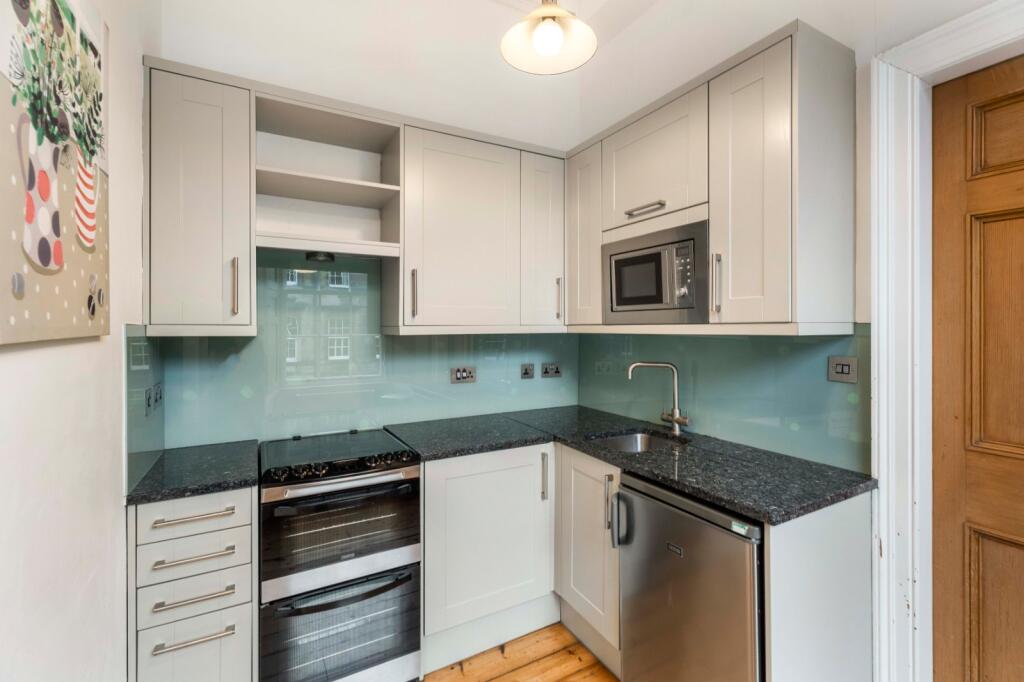Apartment in Edinburgh, Silvermills, New Town/Broughton - View 5