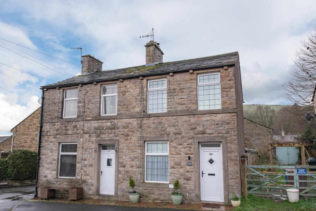 1-bed semi-detached on 39 Meadow Lane, Cononley, North Yorkshire, BD20 8NB, £260,000