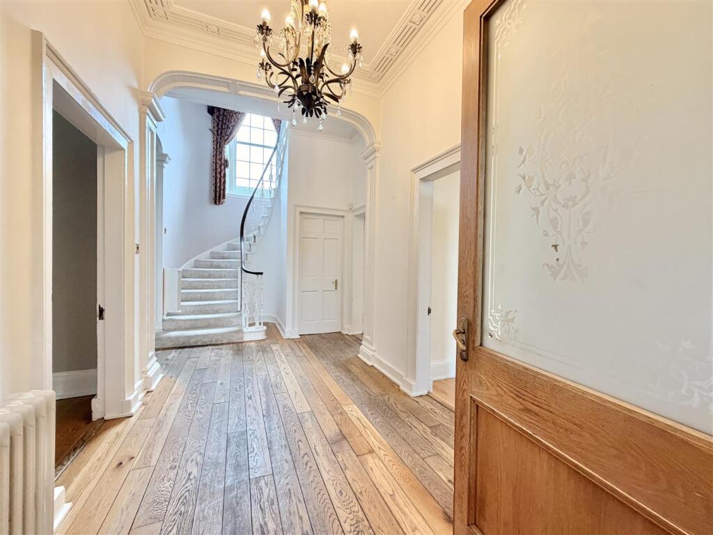 House in Motherwell, South Lanarkshire - View 4