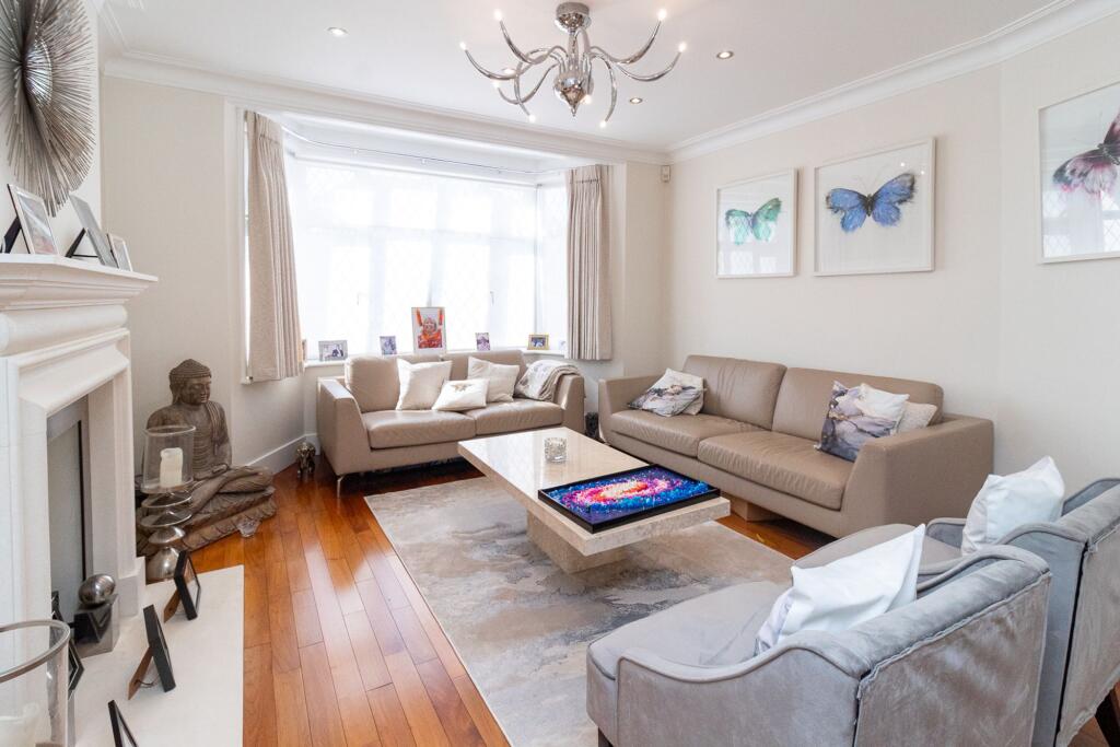 House in London - View 3