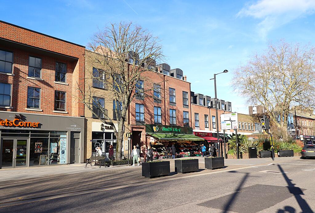 Main image of property: High Street, Brentwood, CM14