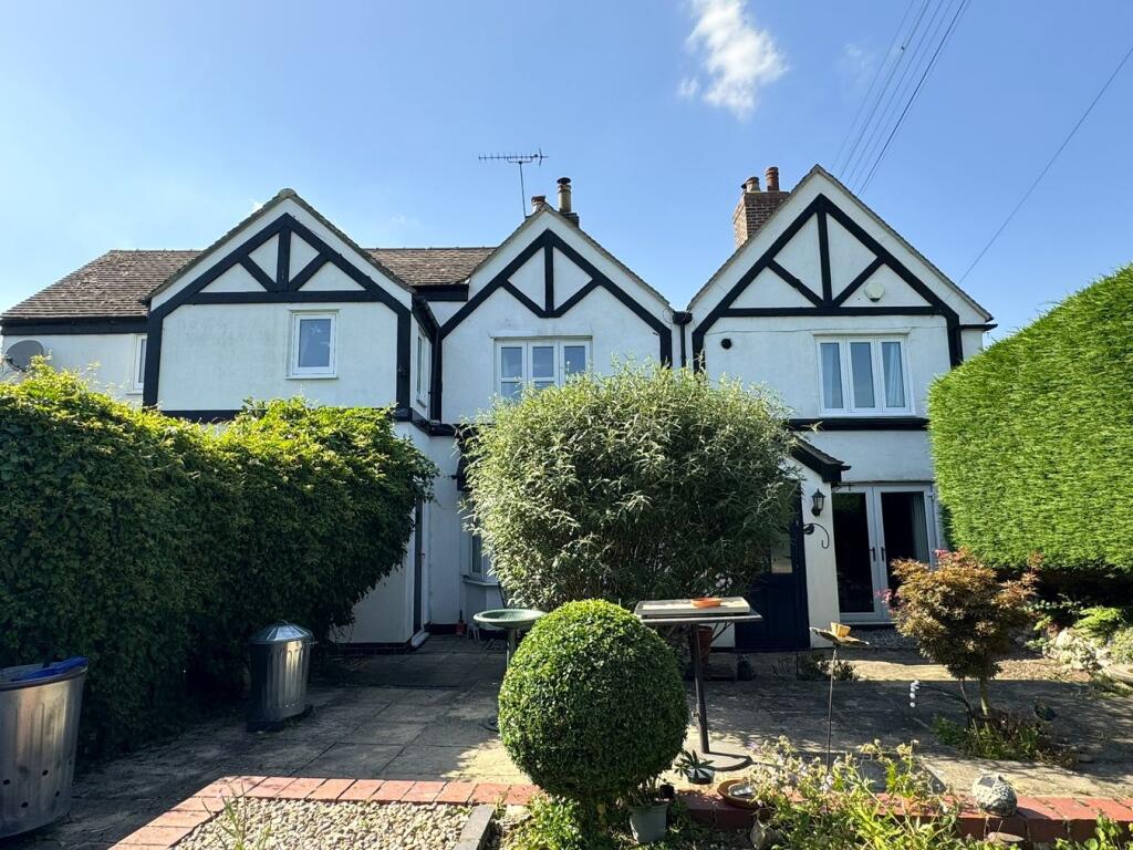 3-bed terraced on Main Street, Hartshorne, Swadlincote, DE11, £365,000