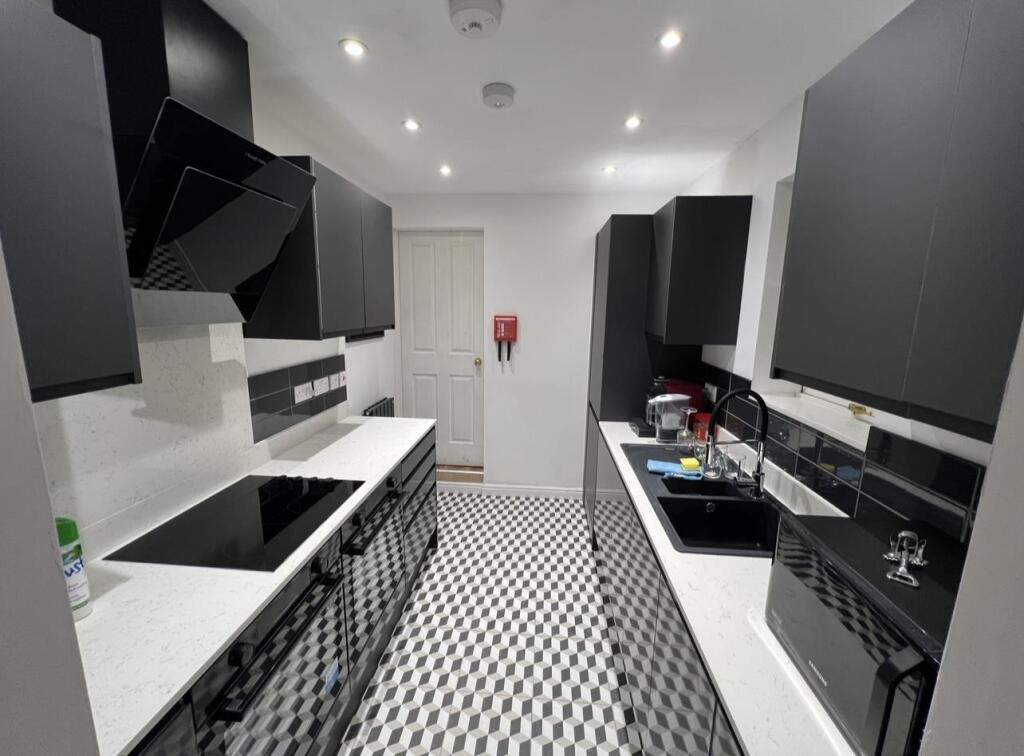 House in Birmingham - View 5