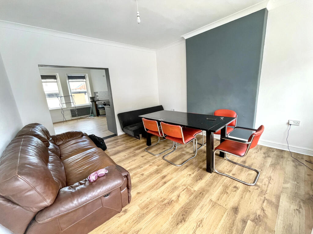 House in Durham - View 5
