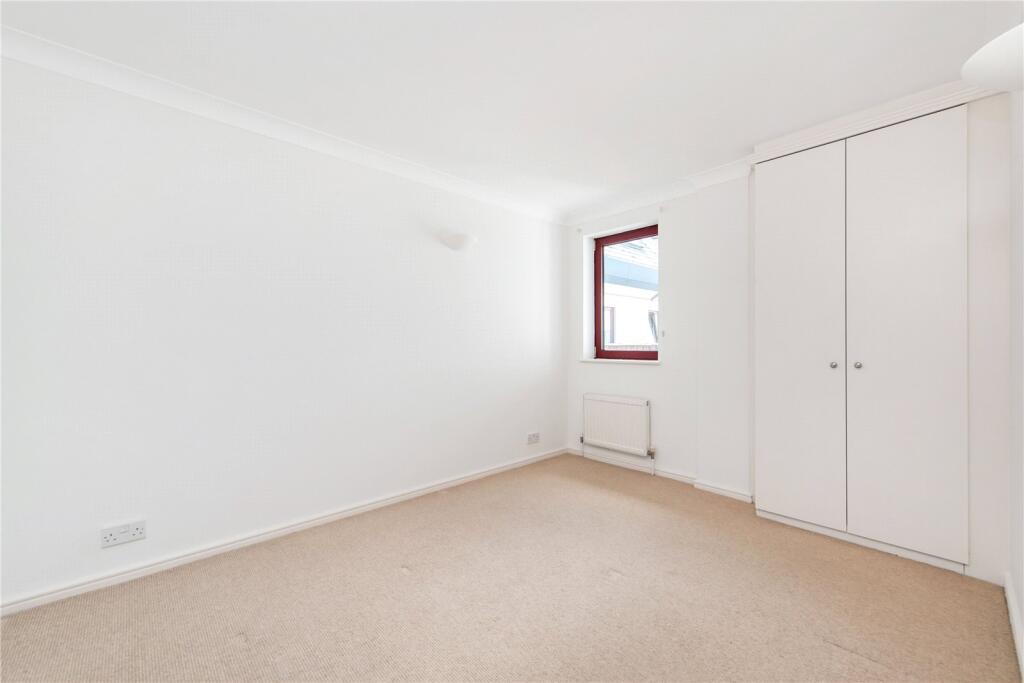 Apartment in London - View 5