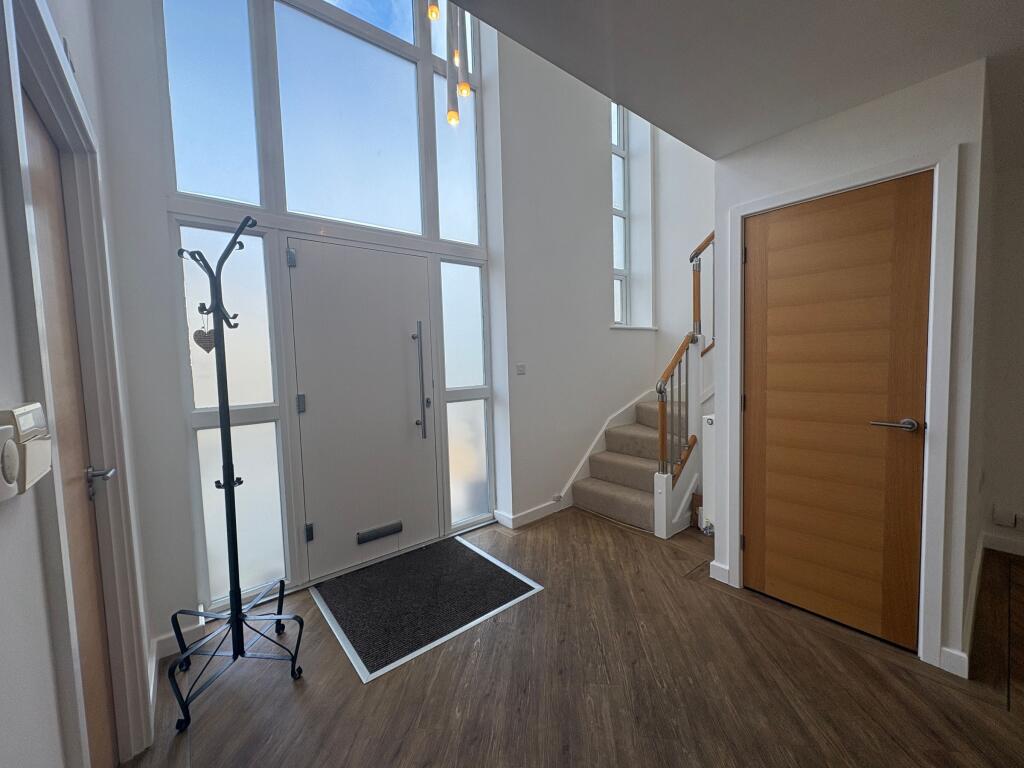 House in Northampton, West Northamptonshire - View 3