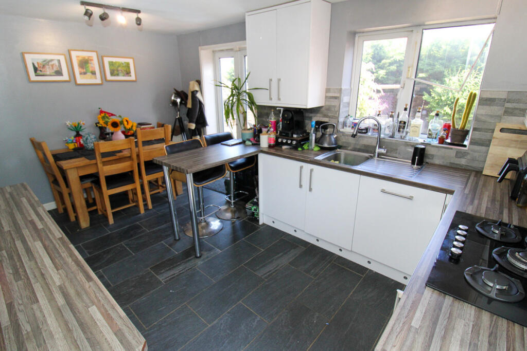 Tyne Close, Wellingborough, NN8 - View 5