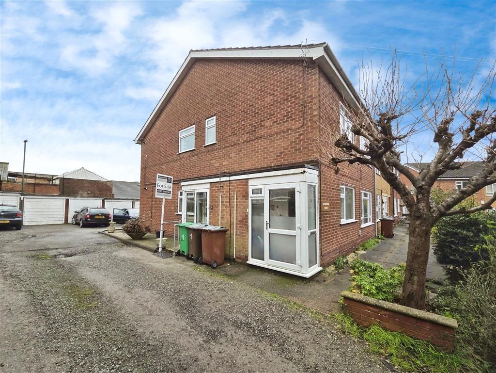 Main image of property: Kensington Court, St Albans Street, Nottingham, NG5 2HW