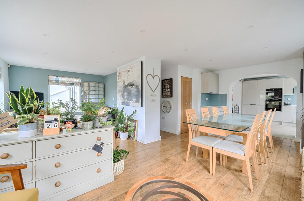 House in Exeter - View 5