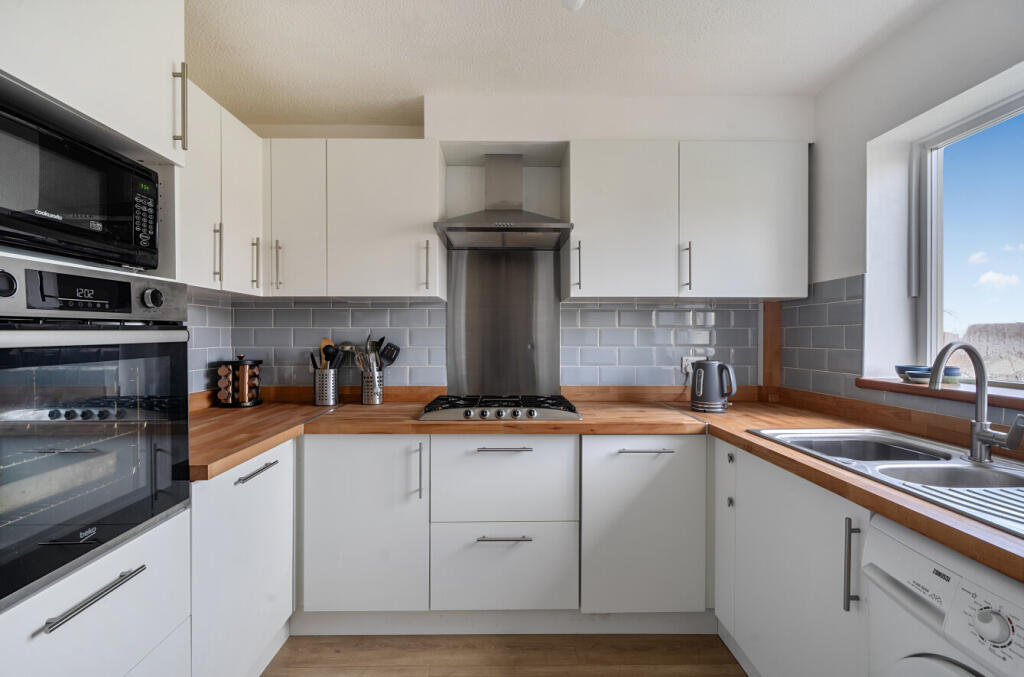 Snowdrop Close, Honiton, Devon photo 4