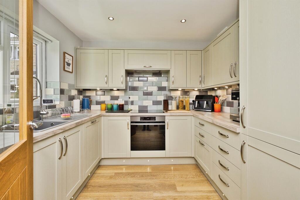 House in Crewkerne, Somerset - View 4