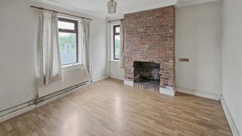 1 Chesterfield Road, Oakerthorpe, Alfreton, Derbyshire, DE55 7LN photo 3