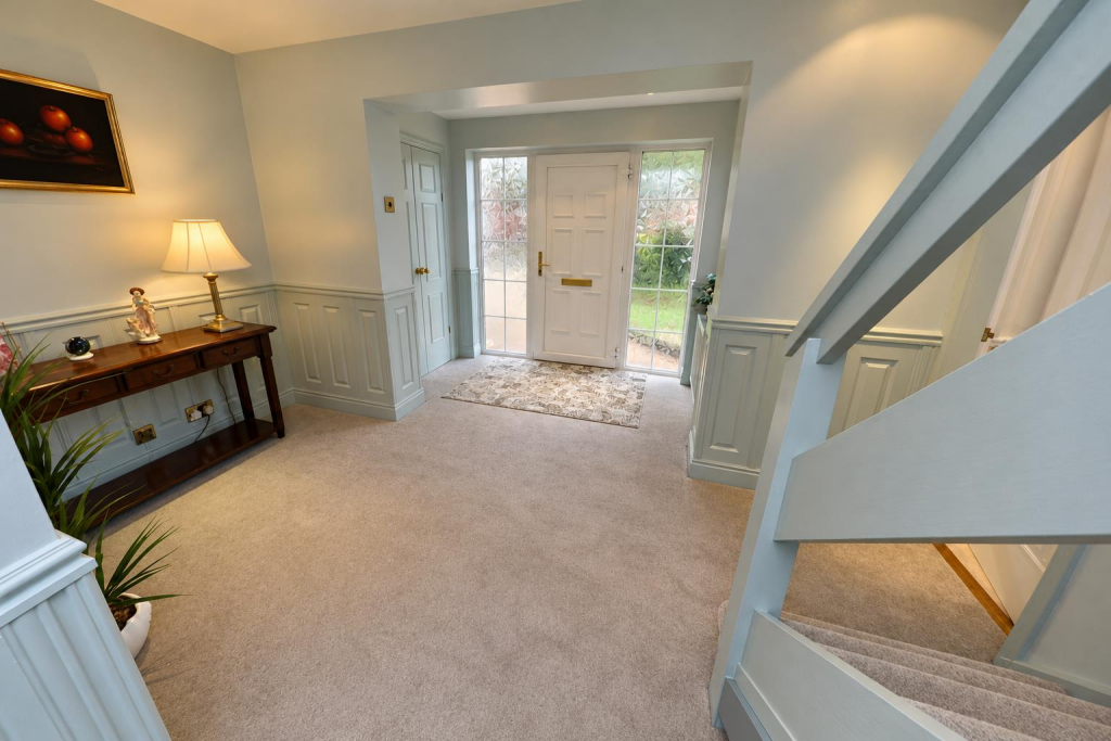 Saundby Close, Bessacarr, Doncaster photo 5