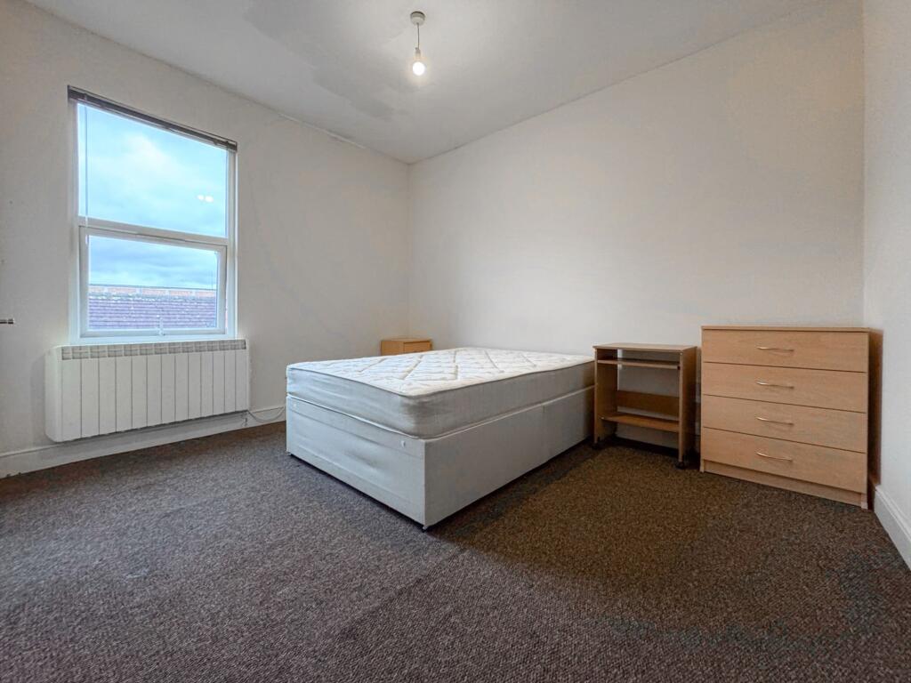 Main image of property: Room 6, West Street, Reading, RG1