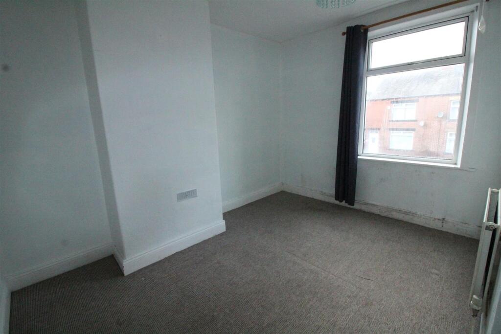 Additional image 4 of Mayfield Terrace, Wyke, Bradford