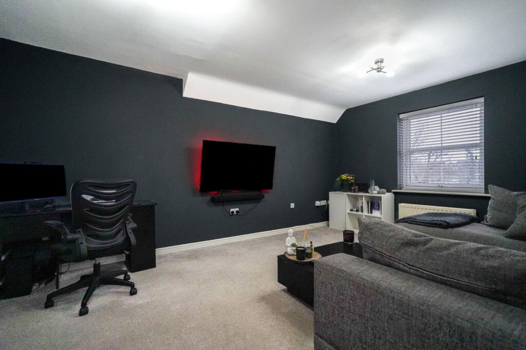 Additional image 3 of Eversleigh Court, Aqueduct Road, Shirley