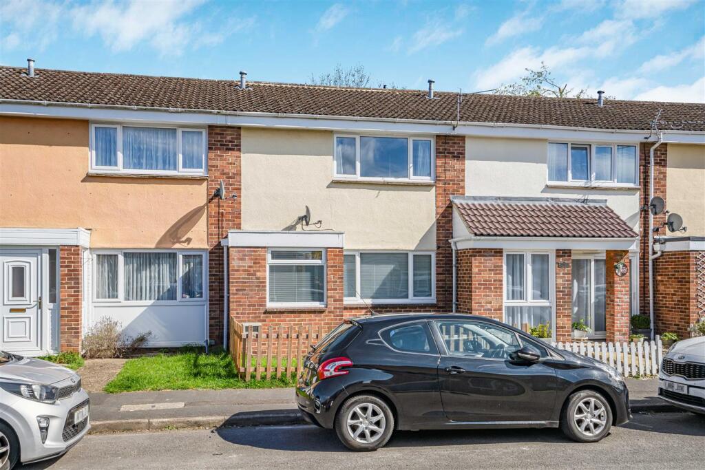 Main image of property: Lancaster Close, Bicester