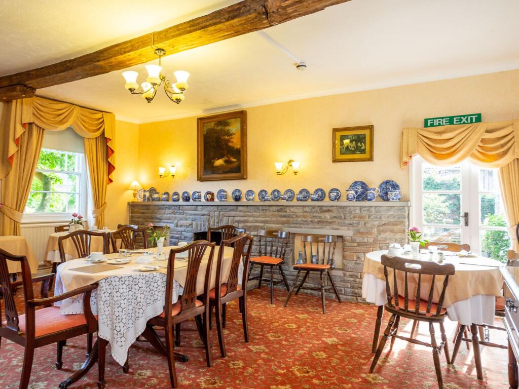 Brick House Country Guest House, North Row, Magor, Newport, NP26 3DX photo 3