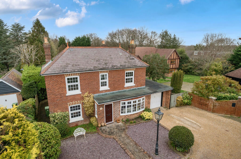 Main image of property: Green Lane, Lower Swanwick, Southampton, Hampshire, SO31