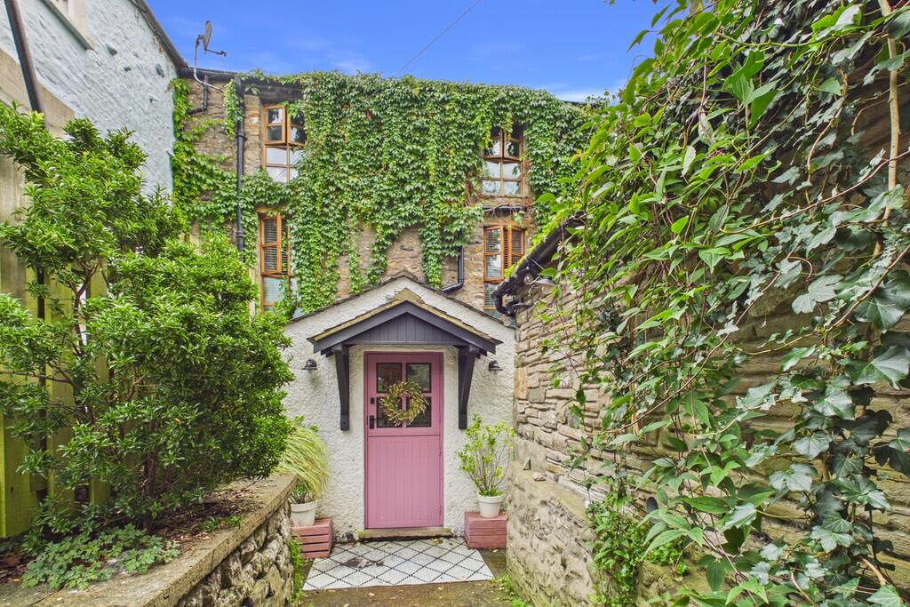 5-bed terraced on 18 Main Street, Kirkby Lonsdale, Carnforth, LA6 2AG, £690,000