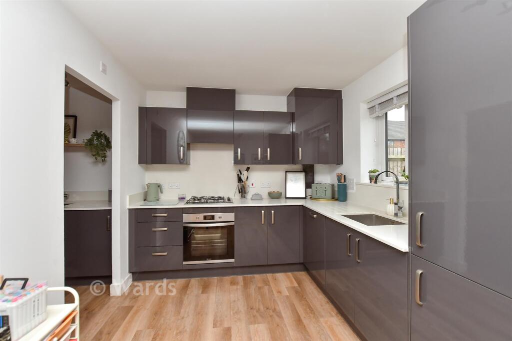 3-bed semi-detached on Weaver Avenue, Faversham, Kent, £380,000