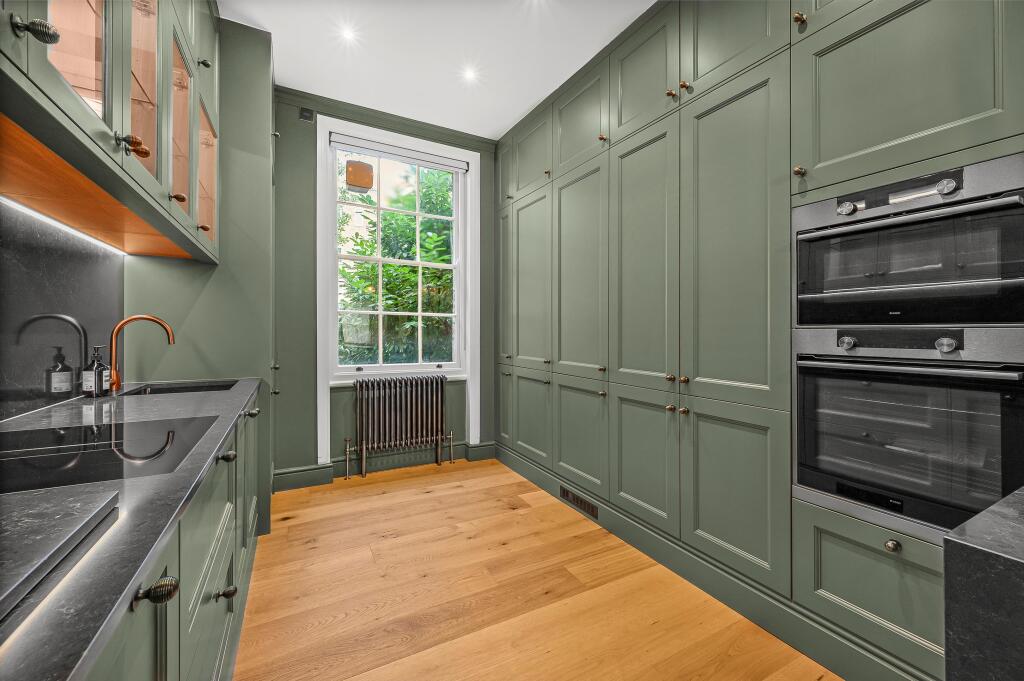 Apartment in London - View 4