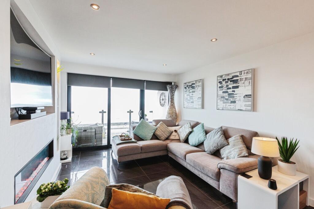 Main image of property: New South Promenade, Blackpool, Lancashire, FY4