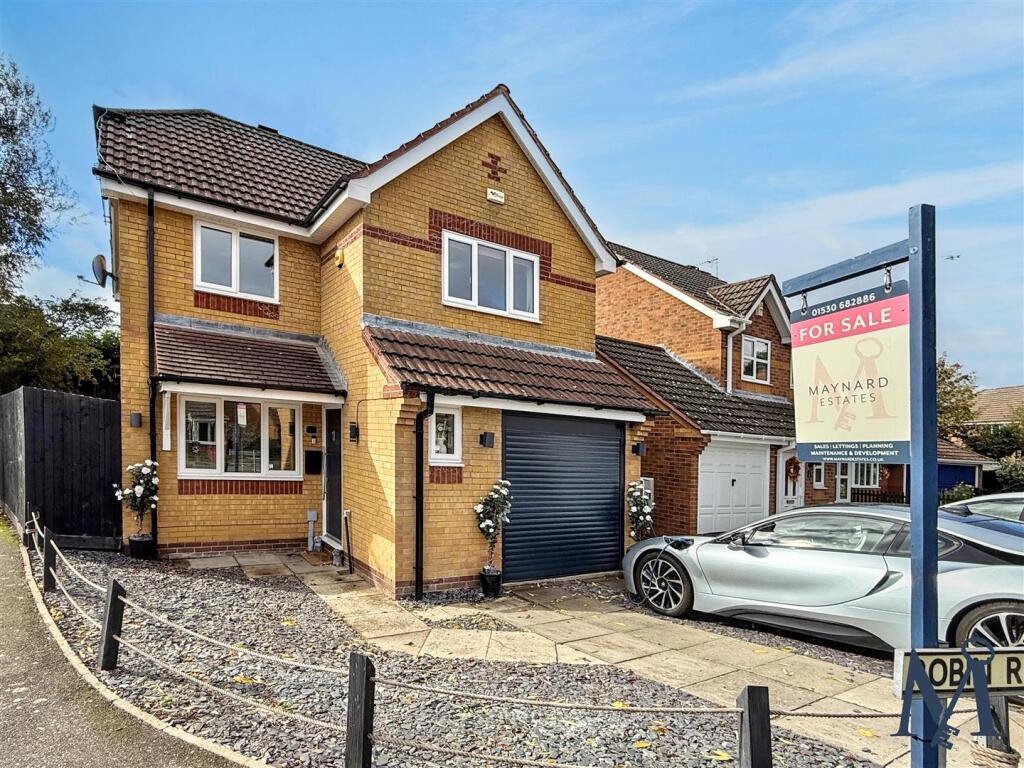 3-bed detached on Robin Road, Coalville, £280,000