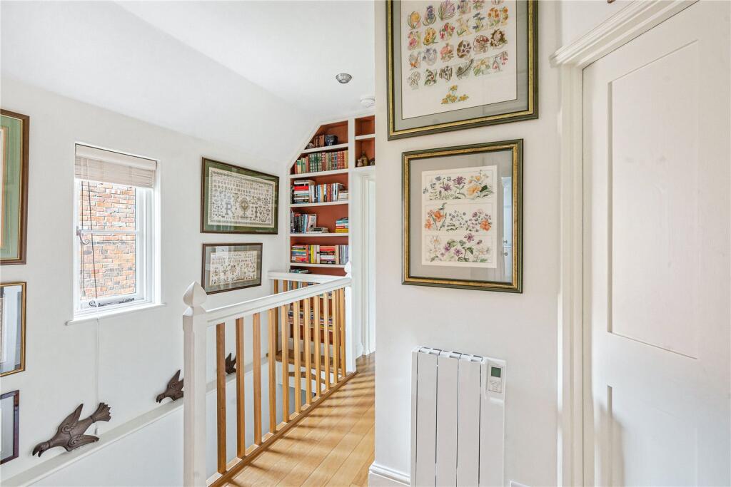 House in Northamptonshire, Sudborough - More