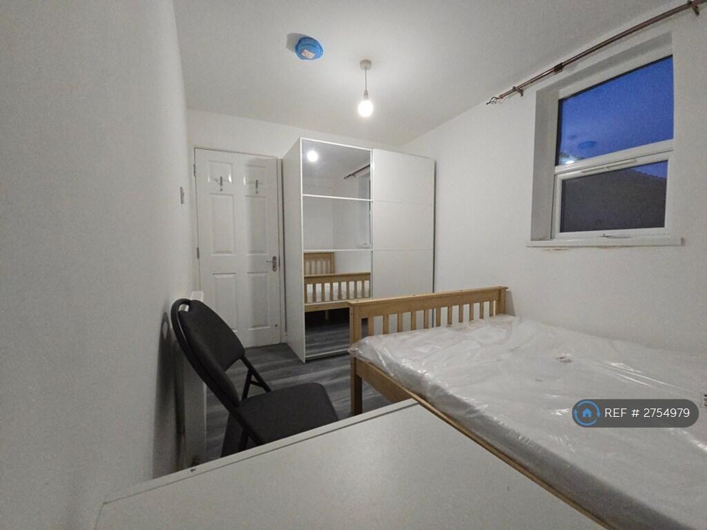 1 bedroom house share for rent