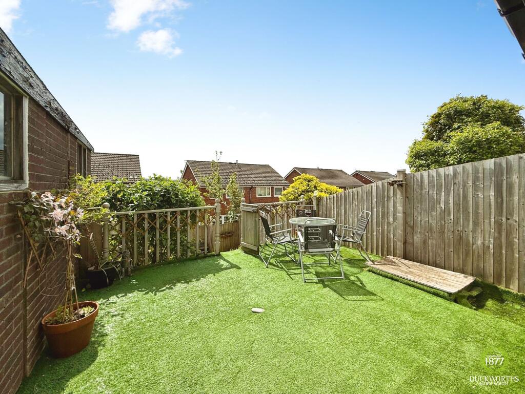 House in Burnley, Harle Syke, Haggate - More